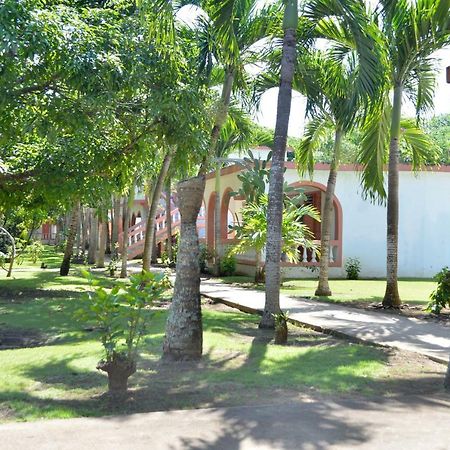 Hidden Paradise Resort Hotel Negril Exterior photo
